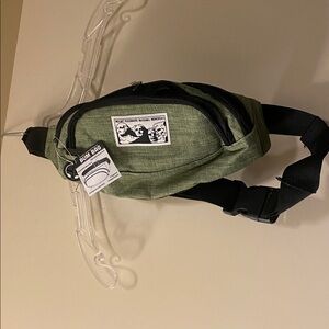 Green Mt Rushmore Bum Bag with Black Strap